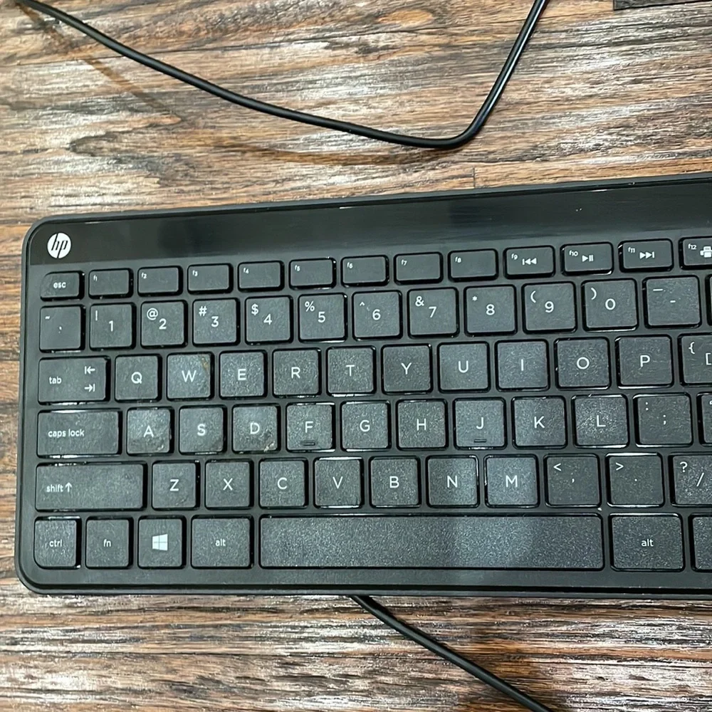 HP Black Wired Full-Size USB Keyboard with Numeric Keypad